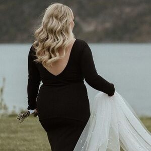 Lulu's Black Long-Sleeve V-Back Wedding Dress